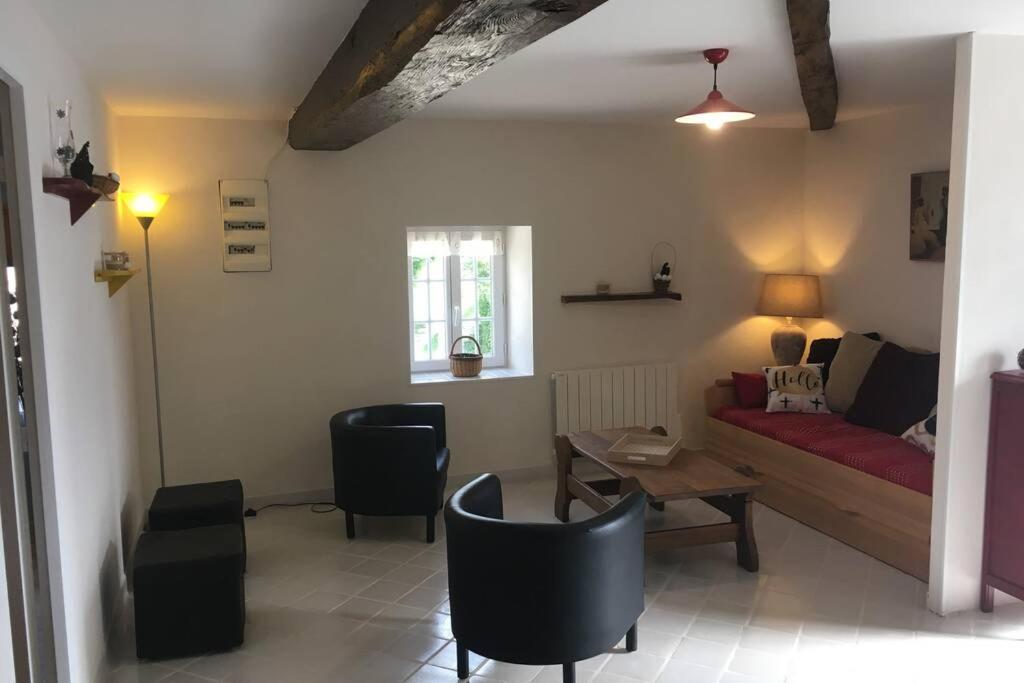 Logement Independant Le Poulailler Proche Guedelon Treigny Exteriér fotografie